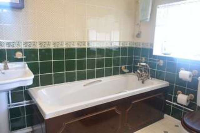  Image of 2 bedroom Flat for sale in Greenhill Weymouth DT4 at Greenhill  Weymouth, DT4 7SL