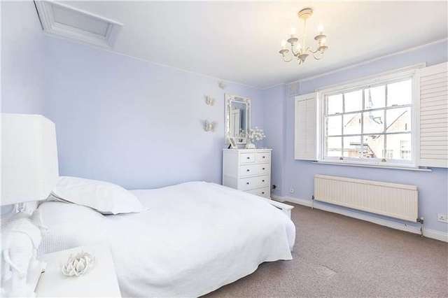  Image of 1 bedroom Flat for sale in Greenwich South Street London SE10 at London  Greenwich, SE10 8UN