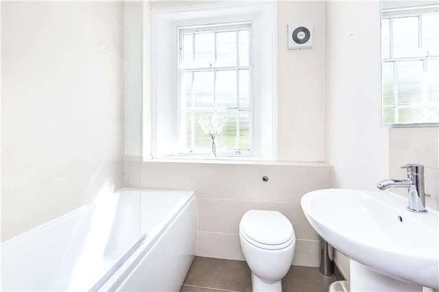  Image of 1 bedroom Flat for sale in Greenwich South Street London SE10 at London  Greenwich, SE10 8UN