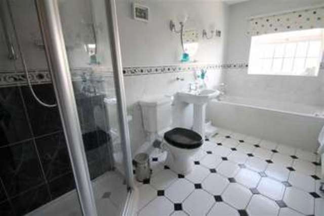  Image of 4 bedroom Property for sale in Grosvenor Road Shirley Solihull B91 at Grosvenor Road Solihull Solihull, B91 3PZ