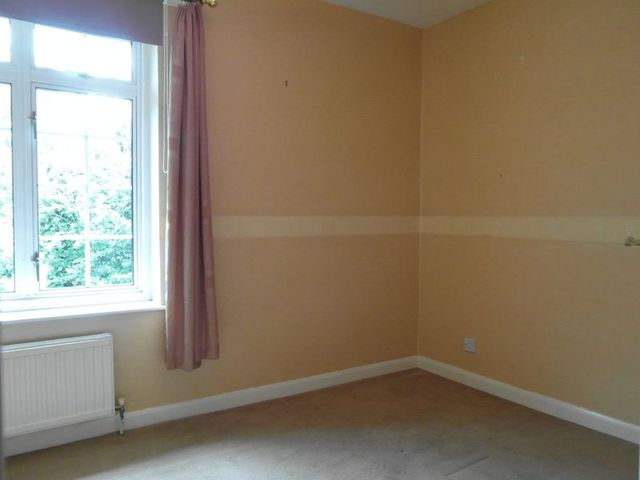  Image of 3 bedroom Terraced house to rent in Halland Close Crawley RH10 at Halland Close  Crawley, RH10 1SD