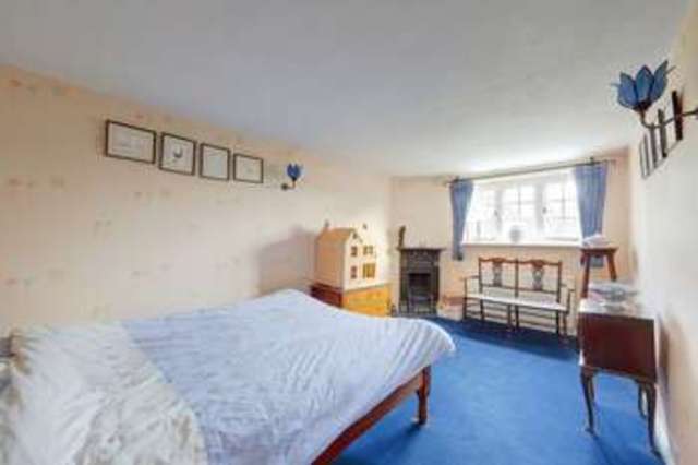  Image of 4 bedroom Semi-Detached house for sale in Halliford Road Shepperton TW17 at Halliford Road Upper Halliford Shepperton, TW17 8RU