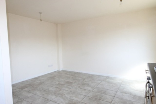  Image of 3 bedroom Terraced house to rent in Hamiltonhill Gardens Glasgow G22 at Possil Park Glasgow Glasgow, G22 5PR