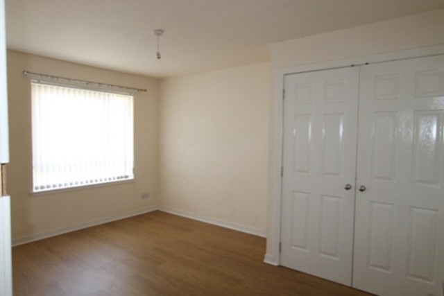  Image of 3 bedroom Terraced house to rent in Hamiltonhill Gardens Glasgow G22 at Possil Park Glasgow Glasgow, G22 5PR