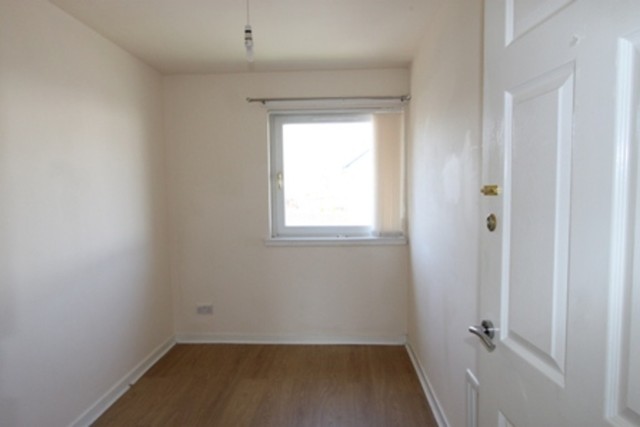  Image of 3 bedroom Terraced house to rent in Hamiltonhill Gardens Glasgow G22 at Possil Park Glasgow Glasgow, G22 5PR