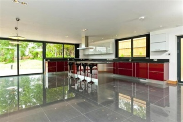  Image of 5 bedroom Detached house to rent in Hanger Hill Weybridge KT13 at Weybridge, KT13 9XU