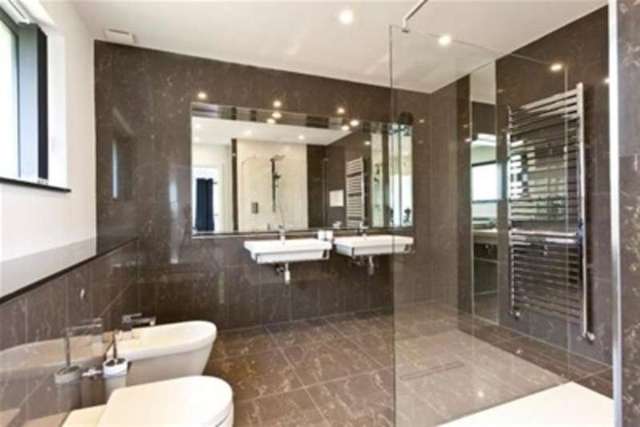 Image of 5 bedroom Detached house to rent in Hanger Hill Weybridge KT13 at Weybridge, KT13 9XU