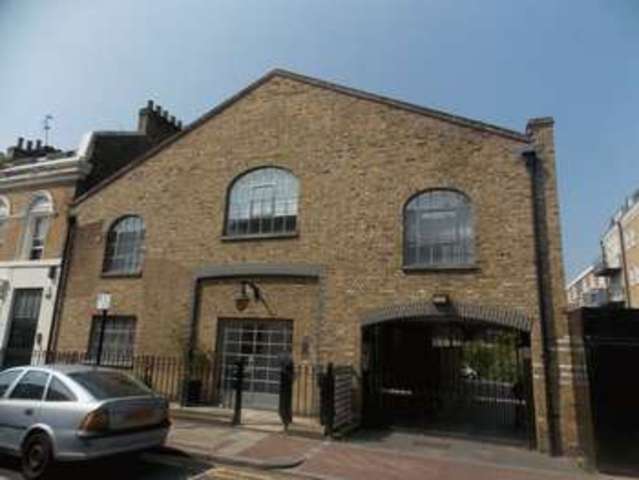 Image of 2 bedroom Flat to rent in Hanover Place London E3 at Hanover Place  London, E3 4QD