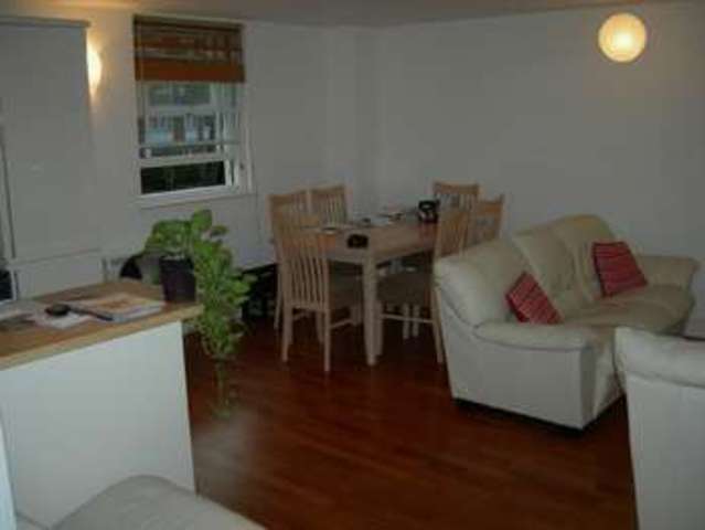  Image of 2 bedroom Flat to rent in Hanover Place London E3 at Hanover Place  London, E3 4QD