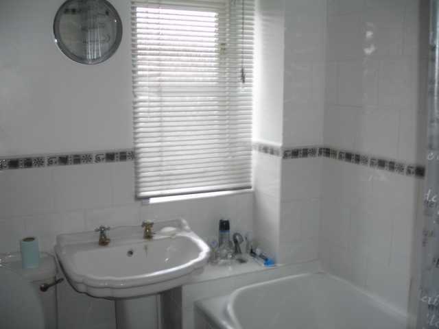  Image of 3 bedroom Semi-Detached house to rent in Harbour Way Hull HU9 at Victoria Dock  Hull, HU9 1PL