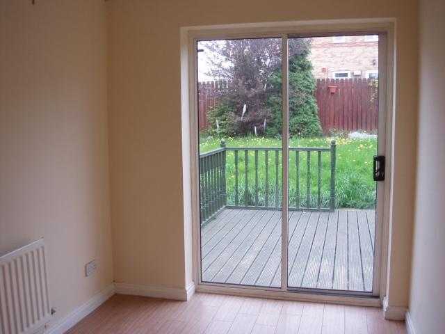  Image of 3 bedroom Semi-Detached house to rent in Harbour Way Hull HU9 at Victoria Dock  Hull, HU9 1PL