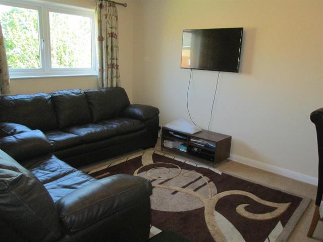  Image of 2 bedroom Flat for sale in High Street Harlington Hayes UB3 at Harlington Middlesex Hayes, UB3 5DL
