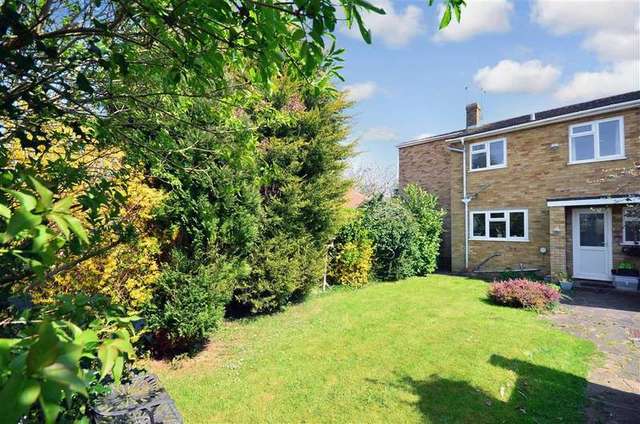  Image of 4 bedroom Detached house for sale in Harty Avenue Gillingham ME8 at Gillingham Kent Gillingham, ME8 0NA