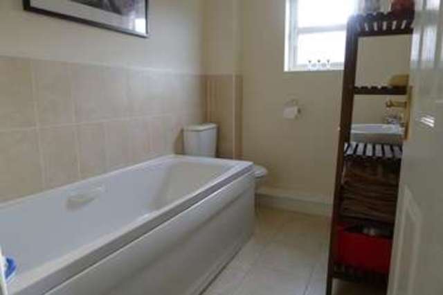  Image of 3 bedroom Terraced house to rent in Hawthorn Road Blaydon-on-Tyne NE21 at Hawthorn Road  Blaydon-On-Tyne, NE21 5DU