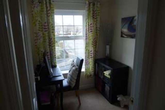  Image of 3 bedroom Terraced house to rent in Hawthorn Road Blaydon-on-Tyne NE21 at Hawthorn Road  Blaydon-On-Tyne, NE21 5DU