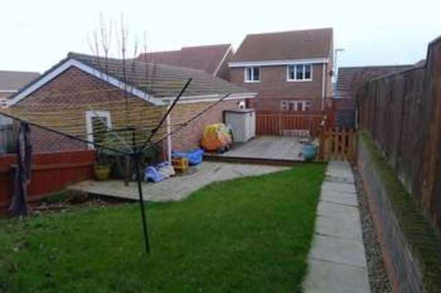  Image of 3 bedroom Terraced house to rent in Hawthorn Road Blaydon-on-Tyne NE21 at Hawthorn Road  Blaydon-On-Tyne, NE21 5DU