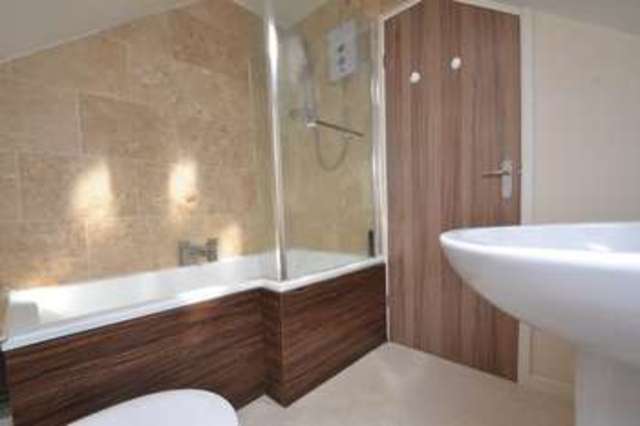  Image of 5 bedroom Detached house to rent in Hawthorne Avenue Hellesdon Norwich NR6 at Hawthorne Avenue  Norwich, NR6 6LE