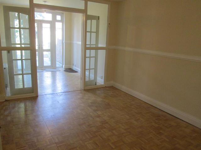  Image of 5 bedroom Semi-Detached house for sale in Morgans Lane Hayes UB3 at Hayes Middlesex Hayes, UB3 2UB