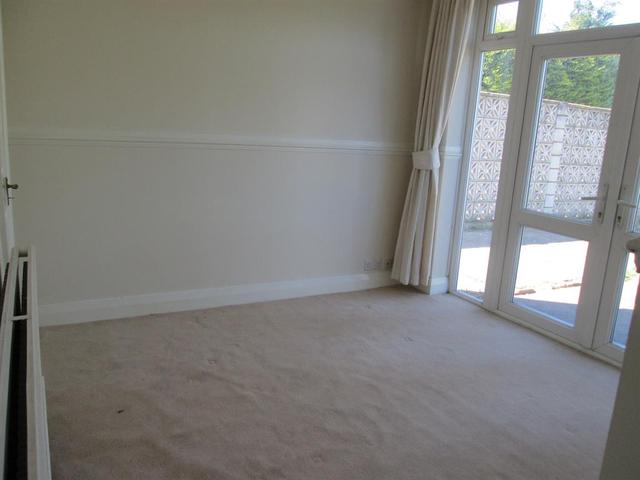  Image of 5 bedroom Semi-Detached house for sale in Morgans Lane Hayes UB3 at Hayes Middlesex Hayes, UB3 2UB
