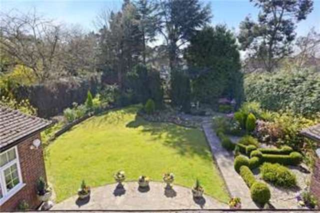  Image of 4 bedroom Detached house for sale in The Warren Radlett WD7 at Radlett Hertfordshire Radlett, WD7 7DU