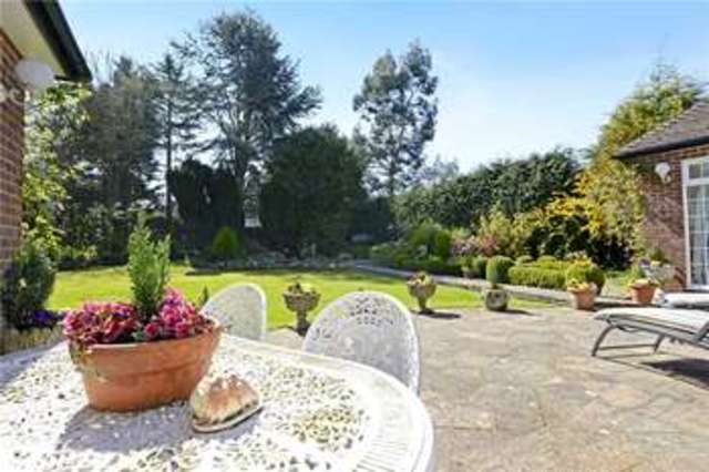  Image of 4 bedroom Detached house for sale in The Warren Radlett WD7 at Radlett Hertfordshire Radlett, WD7 7DU