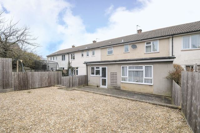  Image of 4 bedroom Terraced house for sale in Girdlestone Road Headington Oxford OX3 at Girdlestone Road Headington Oxford, OX3 7NA
