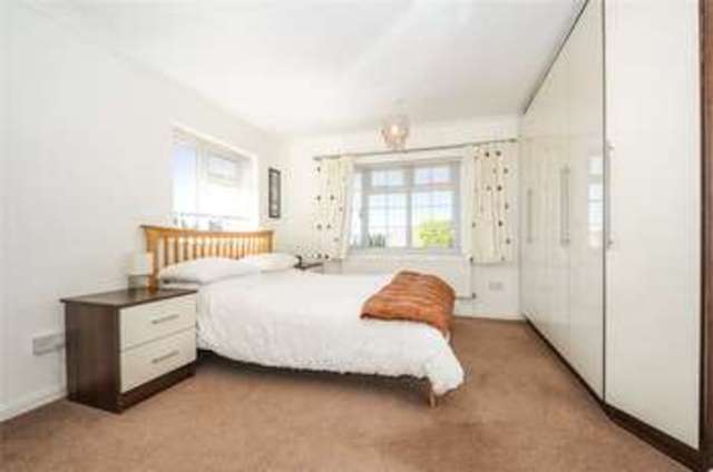 Image of 4 bedroom Detached house for sale in Hemsdale Maidenhead SL6 at Maidenhead Berkshire Pinkneys Green, SL6 6SL