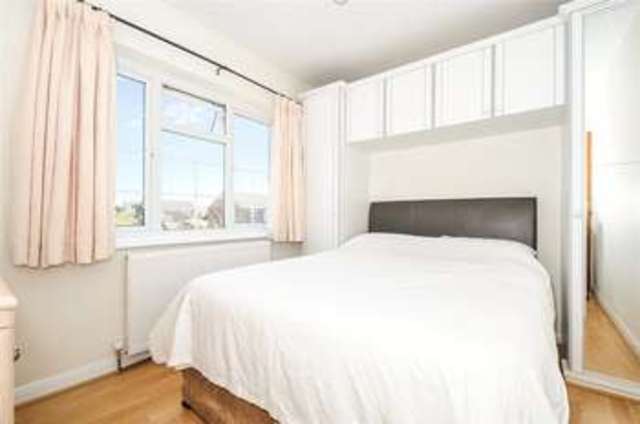  Image of 4 bedroom Detached house for sale in Hemsdale Maidenhead SL6 at Maidenhead Berkshire Pinkneys Green, SL6 6SL