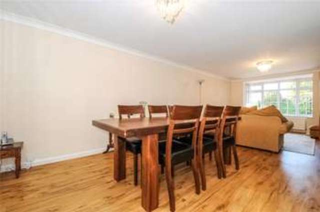  Image of 4 bedroom Detached house for sale in Hemsdale Maidenhead SL6 at Maidenhead Berkshire Pinkneys Green, SL6 6SL
