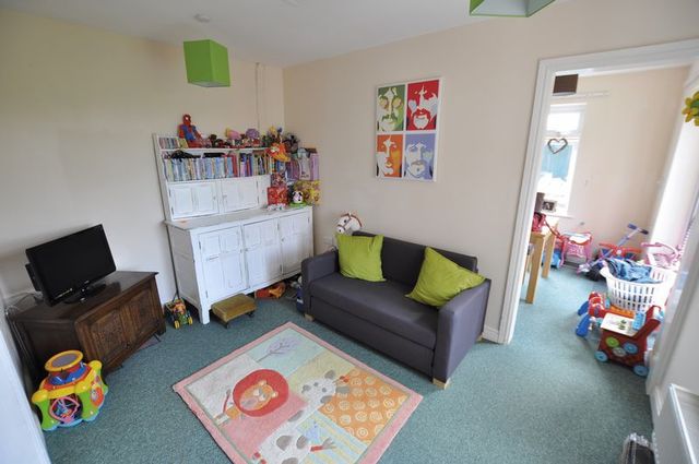  Image of 3 bedroom Detached house for sale in Henhurst Ridge Burton-on-Trent DE13 at Henhurst Ridge  Burton-On-Trent, DE13 9TQ
