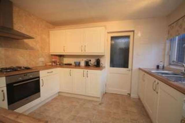  Image of 4 bedroom Detached house to rent in Henleaze Road Henleaze Bristol BS9 at Henleaze Road Henleaze BRISTOL, BS9 4LB