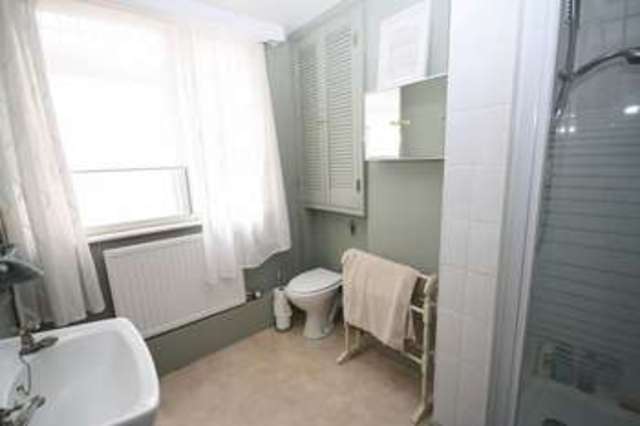  Image of 4 bedroom Detached house to rent in Henleaze Road Henleaze Bristol BS9 at Henleaze Road Henleaze BRISTOL, BS9 4LB
