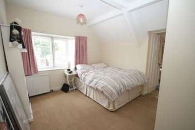  Image of 4 bedroom Detached house to rent in Henleaze Road Henleaze Bristol BS9 at Henleaze Road Henleaze BRISTOL, BS9 4LB