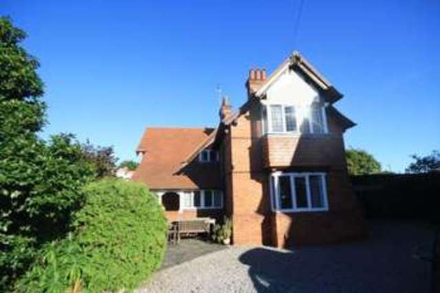  Image of 4 bedroom Detached house to rent in Henleaze Road Henleaze Bristol BS9 at Henleaze Road Henleaze BRISTOL, BS9 4LB