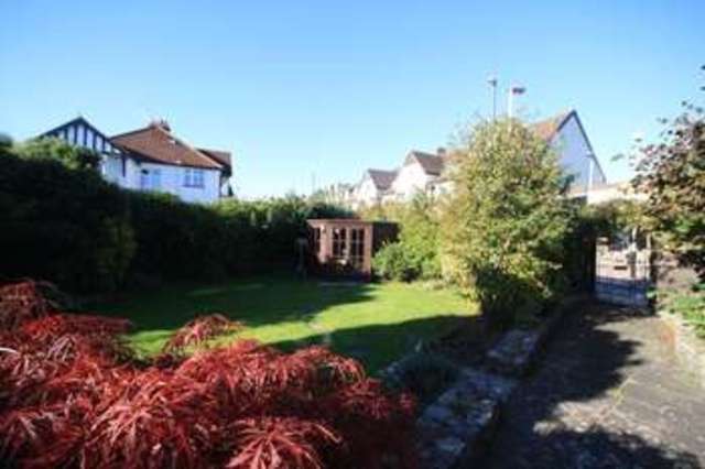  Image of 4 bedroom Detached house to rent in Henleaze Road Henleaze Bristol BS9 at Henleaze Road Henleaze BRISTOL, BS9 4LB