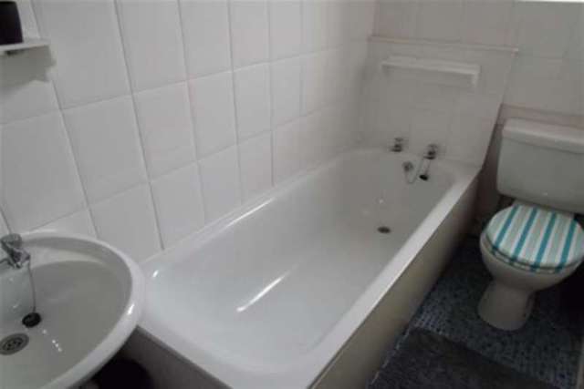  Image of 2 bedroom Terraced house to rent in Herbert Street Lostock Gralam Northwich CW9 at Northwich, CW9 7PP