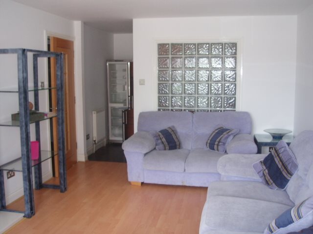  Image of 2 bedroom Flat to rent in Hermand Crescent Edinburgh EH11 at Shandon Edinburgh Edinburgh, EH11 1QP
