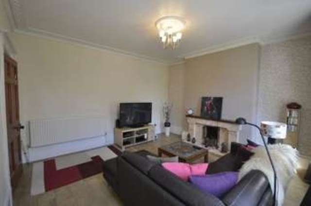  Image of 3 bedroom Terraced house to rent in Hewlett Road Cheltenham GL52 at Hewlett Road  Cheltenham, GL52 6AR