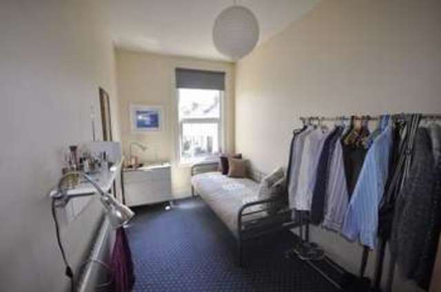  Image of 3 bedroom Terraced house to rent in Hewlett Road Cheltenham GL52 at Hewlett Road  Cheltenham, GL52 6AR