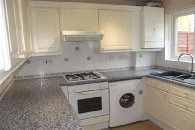  Image of 2 bedroom Detached house to rent in Hickory Close Poole BH16 at Poole, BH16 5QJ