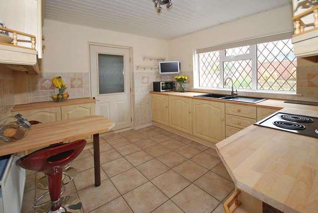  Image of 5 bedroom Detached house for sale in High Cross Drive Rogerstone Newport NP10 at High Cross Drive  Newport, NP10 9AB