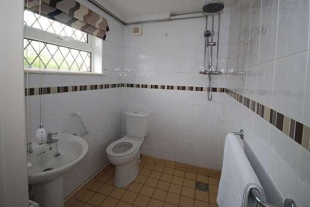  Image of 5 bedroom Detached house for sale in High Cross Drive Rogerstone Newport NP10 at High Cross Drive  Newport, NP10 9AB