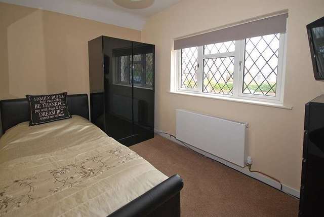  Image of 5 bedroom Detached house for sale in High Cross Drive Rogerstone Newport NP10 at High Cross Drive  Newport, NP10 9AB