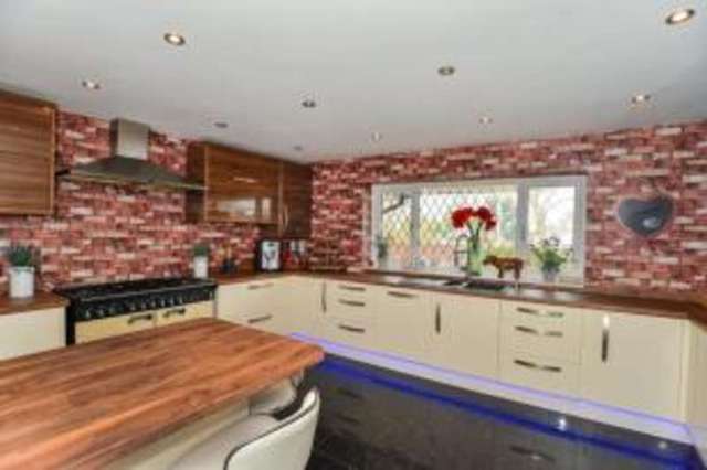  Image of 6 bedroom Detached house for sale in High Oakham Hill Mansfield NG18 at Mansfield Nottinghamshire Mansfield, NG18 5AH