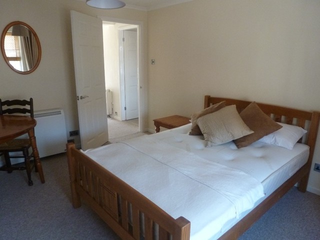  Image of 1 bedroom Apartment to rent in High Street Fulbourn Cambridge CB21 at High Street, Fulbourn, CB21 5DH