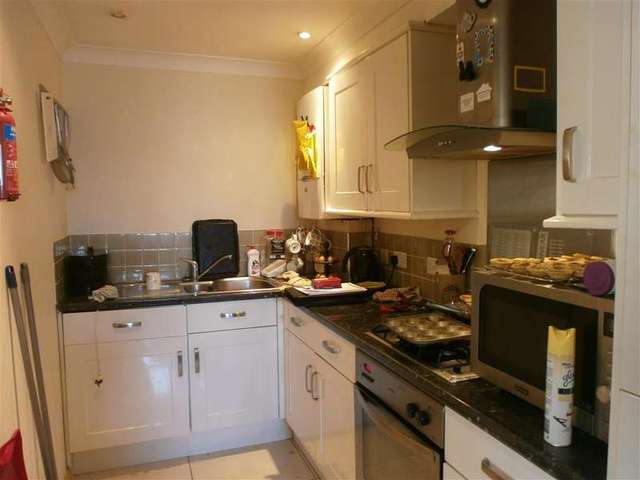  Image of 2 bedroom Apartment for sale in High Street Shanklin PO37 at Shanklin Isle of Wight Shanklin, PO37 6LB