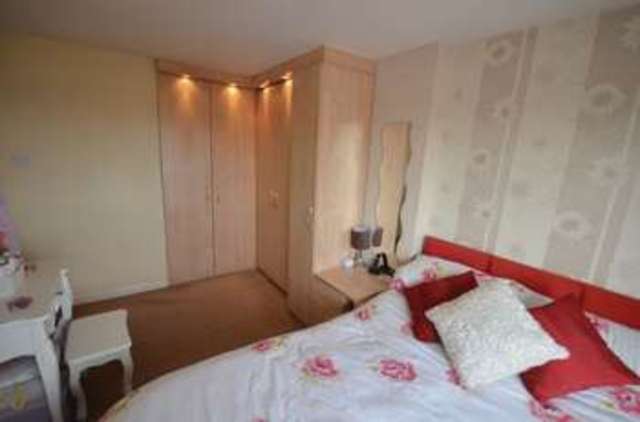  Image of 3 bedroom Terraced house for sale in Higher Lomax Lane Heywood OL10 at Higher Lomax Lane  Heywood, OL10 4RT
