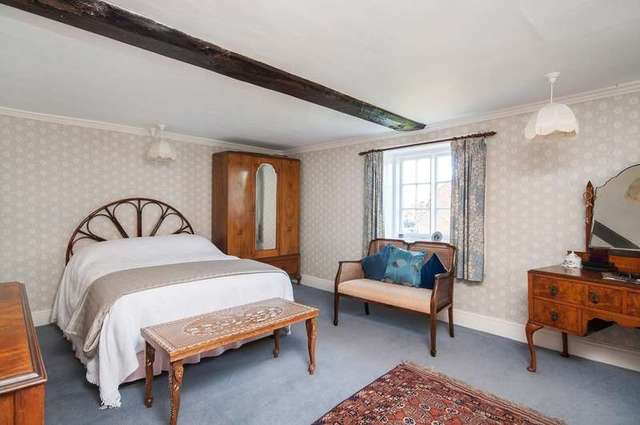  Image of 8 bedroom Detached house for sale in Old Street Fareham PO14 at Hill Head Fareham Hampshire, PO14 3HN