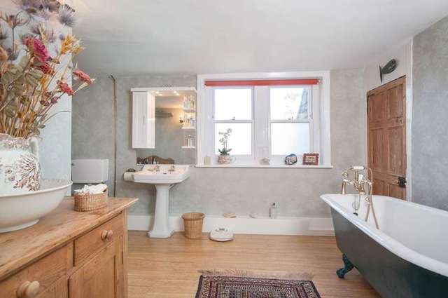  Image of 8 bedroom Detached house for sale in Old Street Fareham PO14 at Hill Head Fareham Hampshire, PO14 3HN