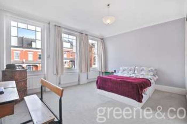  Image of 2 bedroom Flat for sale in Hillfield Avenue London N8 at Crouch End London Hornsey, N8 7DN